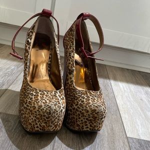 Worn a couple of times…does not come in original box